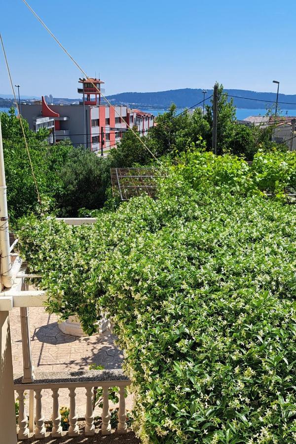 Apartments With A Swimming Pool Kastel Sucurac, Kastela - 21394 Экстерьер фото